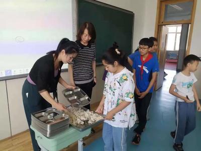 依依毕业季，浓浓饺子情｜青岛大枣园小学六年级学子以毕业午餐告别母校