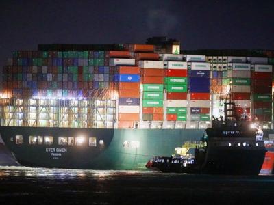 赔偿谈妥！“长赐”号货轮被扣逾三月后终获准驶离苏伊士运河