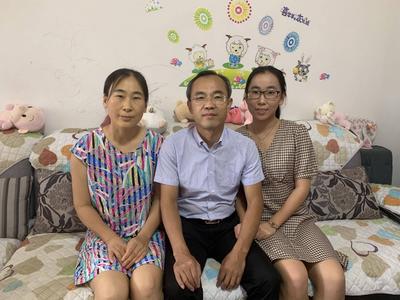 百户文明家庭风采 | 刘伟浩、苟春霞家庭：做红十字精神的传播者