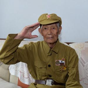 亲历上海战役，72年前他们让“东方之都”换了人间|红色印记·老兵画传⑤