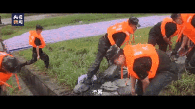 真的是他吗？真的，是这位将军……