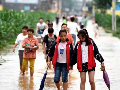青岛黄海学院为河南受灾学生发放首批专项补助金