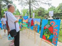 平面、综绘、新材料……百幅儿童画描绘夏日青岛