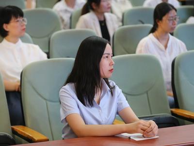  “2021齐鲁最美教师”省级候选人出炉，这20名青岛教师榜上有名！