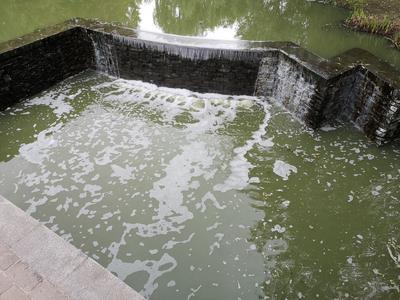 记者在现场|李村河上游河水存臭味  市民呼吁整治