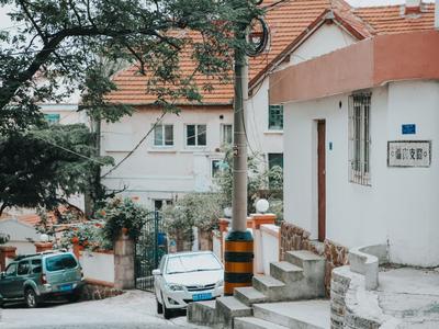 凌霄花开的路口！在老城区寻找夏日电影感|云游青岛
