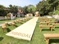 实拍市南“庭院婚礼”婚纱秀，这个花园今夏很浪漫