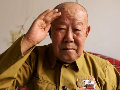 扭转解放战争华东战局，他们立下军功！8位孟良崮战役老战士的故事|红色印记·老兵画传②