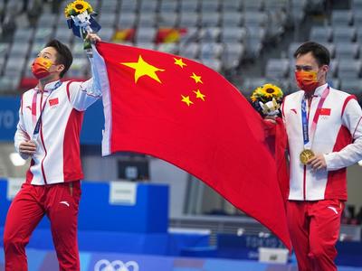 第30金！谢思埸王宗源包揽跳水男子3米板冠亚军