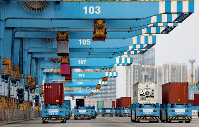 装卸神速！山东港口青岛港全自动化码头第7次刷新世界纪录