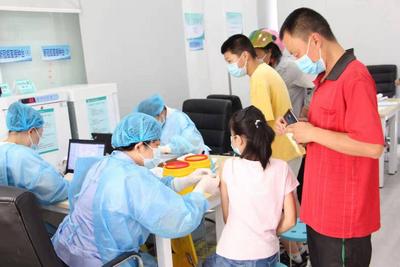 青岛市中小学开学通知来了，实现全体教职工新冠疫苗“应接尽接”