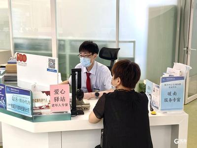 市南为辖区楼宇开展“订制”行政审批服务