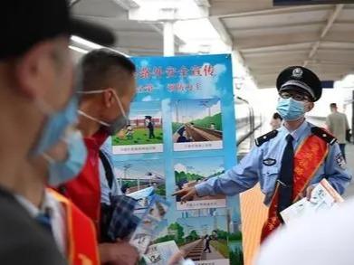 市文旅局扛牢责任加强督导，从严从紧从实从细从快抓好疫情防控