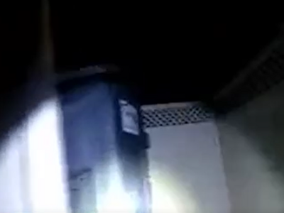执法视频公布！美国警察随意开枪，非裔男子上厕所遭枪杀