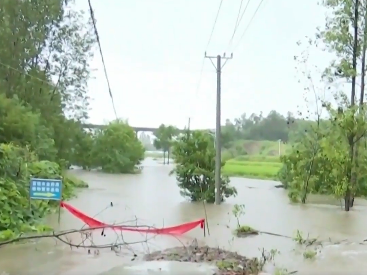 湖北多地出现极端强降雨天气，造成多人被困和人员伤亡