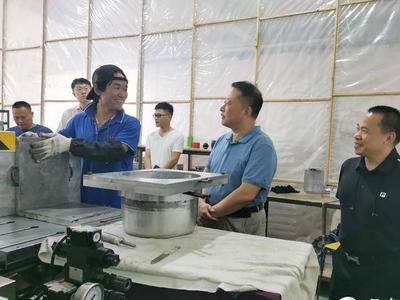 对在青岛稳定就业3个月以上定西籍农村劳动力，给予1000元一次性交通生活补助