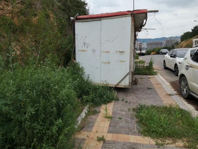 吐槽吧·回访ￜ人行道屡屡被占 市民直言路不通