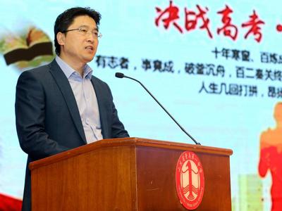 青岛多所普高易“帅”，“少壮派”校长履新带来新期待