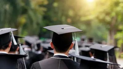 斜杠教师、宝藏教师，让这个职业愈有魅力，令人向往！