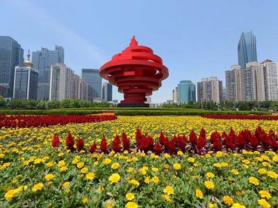 市委发出决定，表扬这些政法英模和先进典型