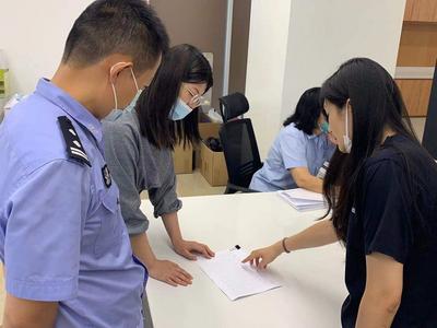 一个窗口一次办结！外国人在青工作、居留“两证”办理时限减至7个工作日