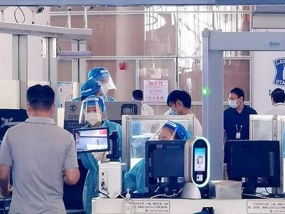 疫情后南京禄口机场首个恢复运行的客运航班直飞青岛胶东机场