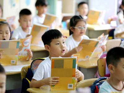 孩子入学，校方凭啥收集家长信息？