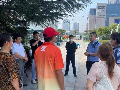 破解大型商超周边外卖车辆无序停放难题，崂山区用上“路长通”小程序