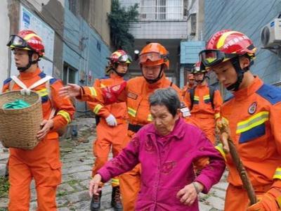 四川泸县地震紧急转移7.6万余人，重伤员生命体征平稳