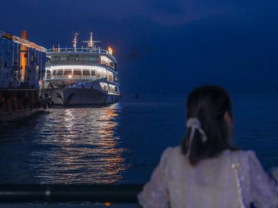 奥帆中心+大海+月色，真香！|云游青岛