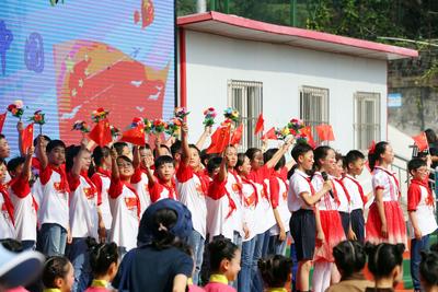 又萌又燃，太平路小学的娃娃这样过国庆