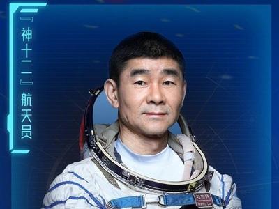 今天是航天员刘伯明生日，回家就是最好的礼物！