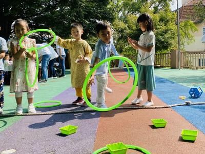 解锁中秋新技能！青岛萌娃穿汉服过节