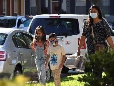 美国得克萨斯州周末345名儿童感染新冠病毒住院 ​
