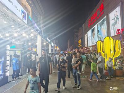 昨晚，台东步行街人“鼓”了！