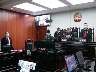 民警盗用嫌疑人微信消费，一审获刑三年零三个月