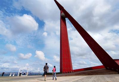 秋雨过后，这座城市天空如云海