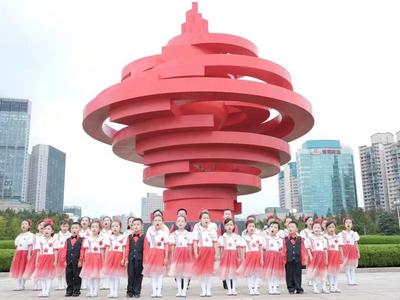 别样假期，多彩“童”行！孩子们在歌声中放飞心情