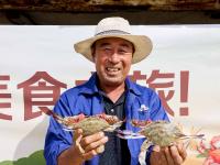 捞螃蟹、品螃蟹……他们这样过农民丰收节 