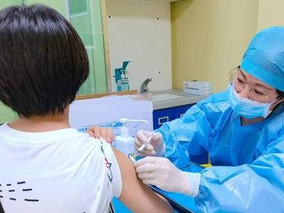 国家卫健委：我国超10亿人完成新冠病毒疫苗全程接种