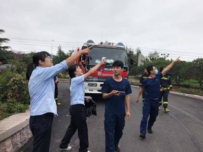 房檐下有马蜂窝怎么办？拨打这个电话