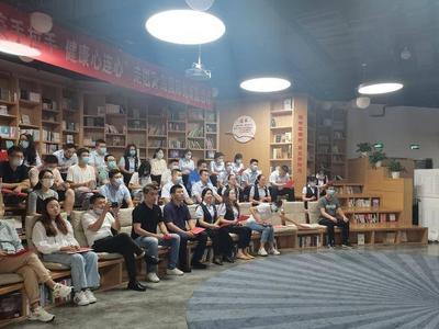 第一场吸引了30多家企业，崂山区在重点园区、楼宇开展了这项活动……