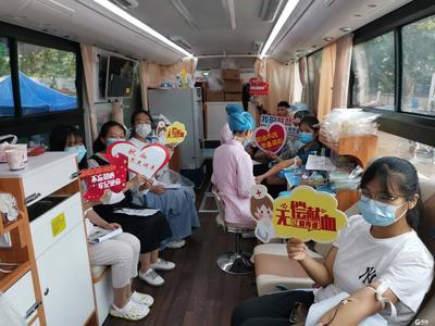 “青春热血燃”第2季火热开启 首站青岛农大师生1109人献血33.39万毫升