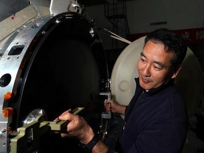 飞天英雄征寰宇——记神舟十三号航天员