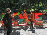 散个步都是满满的爱！实拍太平角公园“爱心马路”