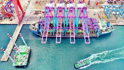 粉色岸桥即将上线营业！中国制造现身卡塔尔港口