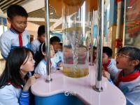 拓宽视野，快乐成长！一组图告诉你小学生的课余生活多丰富