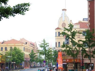 加强全民健康教育提高城市健康水平，青岛各区市卫健系统加强重点场所督导检查