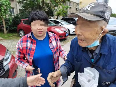 9旬老人出门遛弯迷路，市北民警暖心救助送回家！