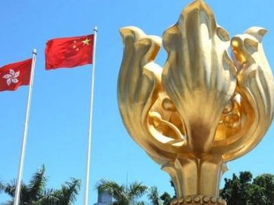 明年起香港中小学必须在每个上课日升挂国旗